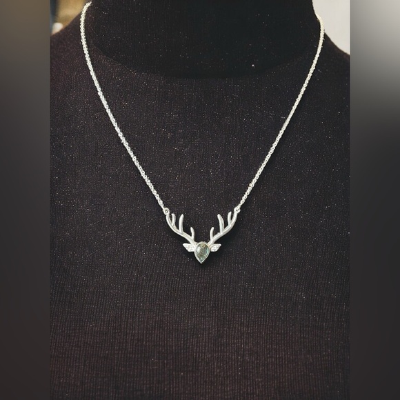 Labradorite Sterling Silver Deer Head Necklace - Picture 2 of 5